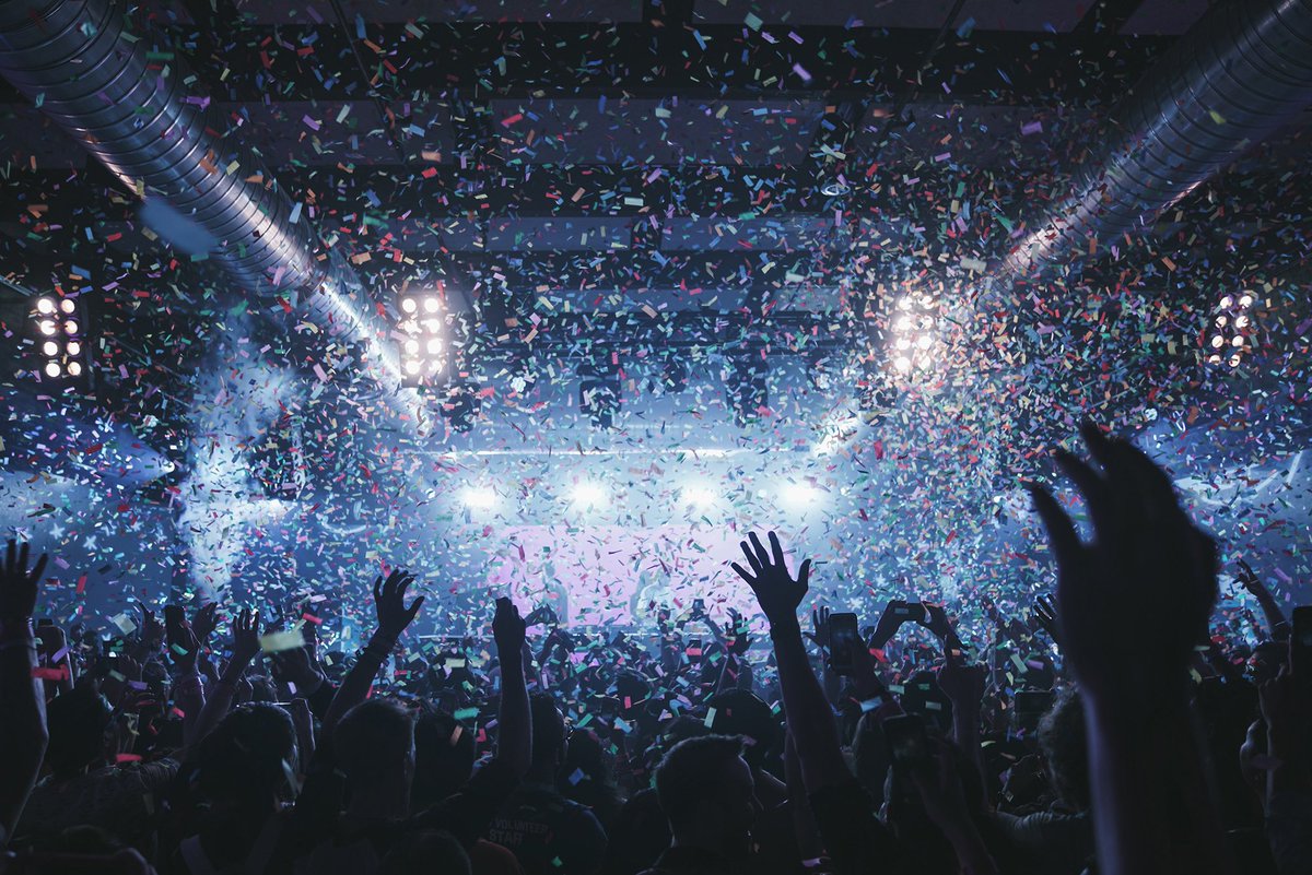 Sony's tweet image. We're still not over last night's #LostInMusic #SXSW takeover with @thechainsmokers: lostinmusic.sony
📷: @JNSilva_