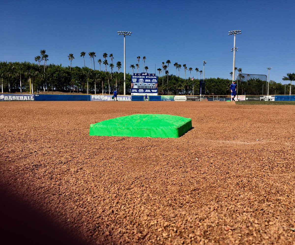 ⚾️ and #StPatricksDay 

(via <a href="/FGCU_Baseball/">FGCU Baseball ⚾️</a>)