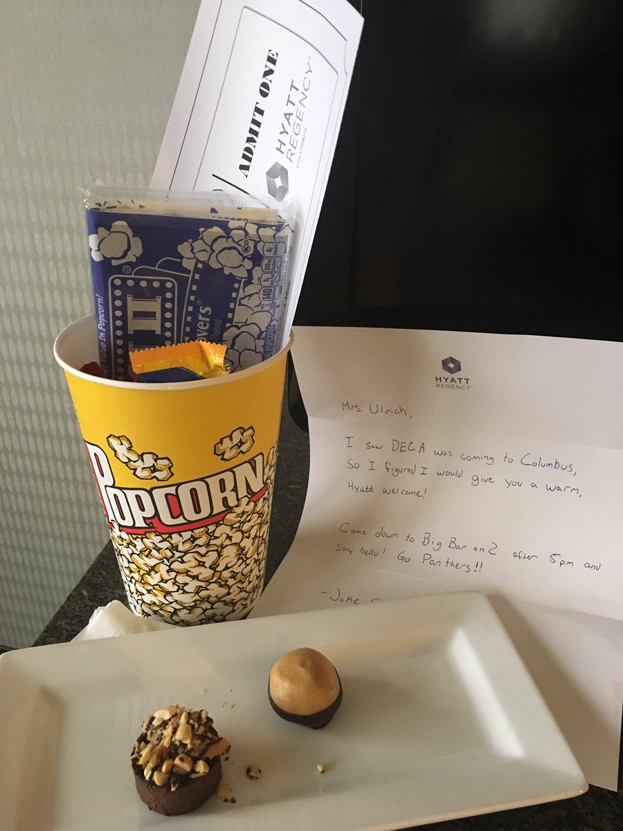 ufamily7's tweet photo. Gotta love when a former student hears DECA is coming to town and has a welcome basket and note delivered to your room!!! Thanks Jake!! https://t.co/vUAysRZlXL
