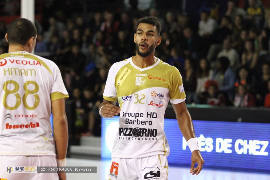 HandNewsfr's tweet photo. [#Kempa] @Dipandaadrien "l'Attack One de @kempafr est très résistante" https://t.co/x2uJzCDUbX #handball #AttackOne https://t.co/qW8JDfCy72