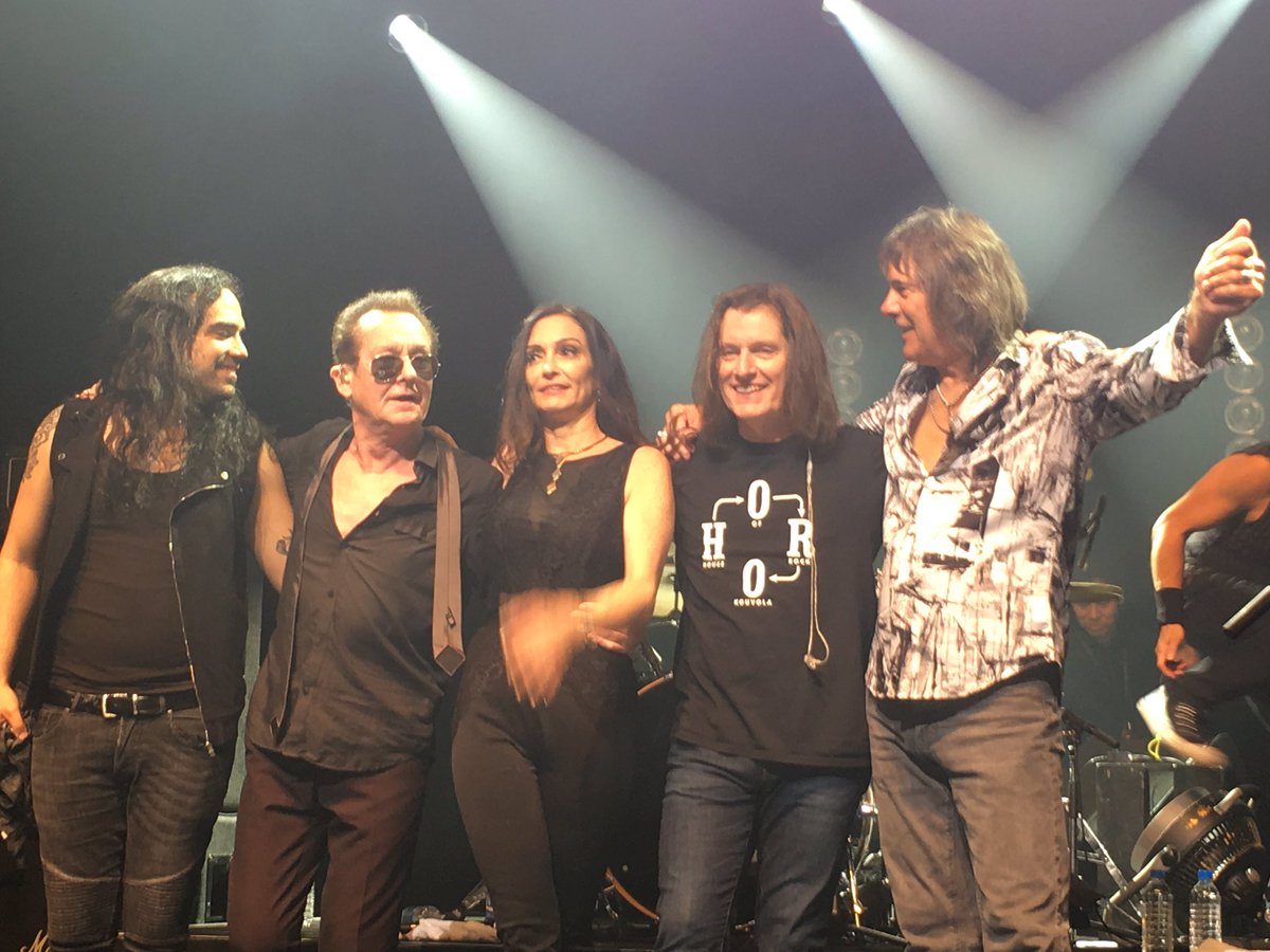 YH (@michaelschenker) on Twitter photo 