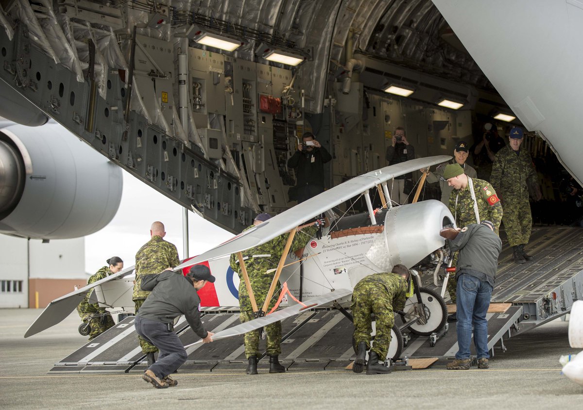 RCAF_ARC's tweet photo. Blue skies ahead! #RCAF supports @VimyFlight Association.
Story and 13 photos: https://t.co/wARFK2LgHB
#VIMY100 #RFCC100 @CanadianFlight https://t.co/rYqsjqiYup