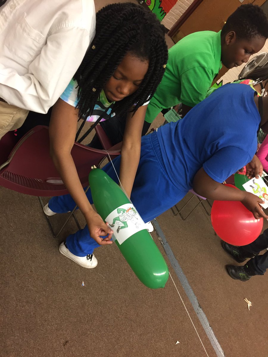 K4Panther_STEM's tweet photo. Challenge: Design a balloon rocket that will travel fastest down a line. ☘️ https://t.co/03Dilhc2jK