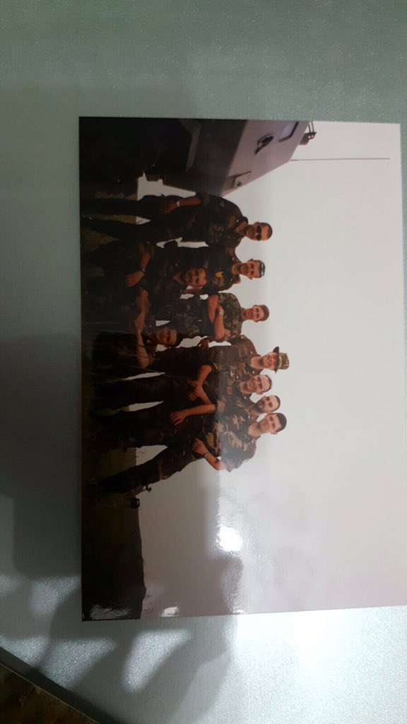 lavalebudi's tweet photo. @JamesBlunt @EPCCattelan https://t.co/ANK3zEdF67