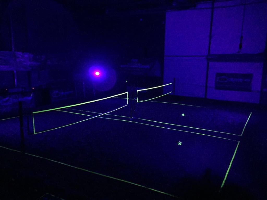 The Sport Box is ready voor het black light beachvolleybal toernooi van <a href="/usvprotos/">usvprotos</a>! Geweldige club van enthousiaste jonge toppers!