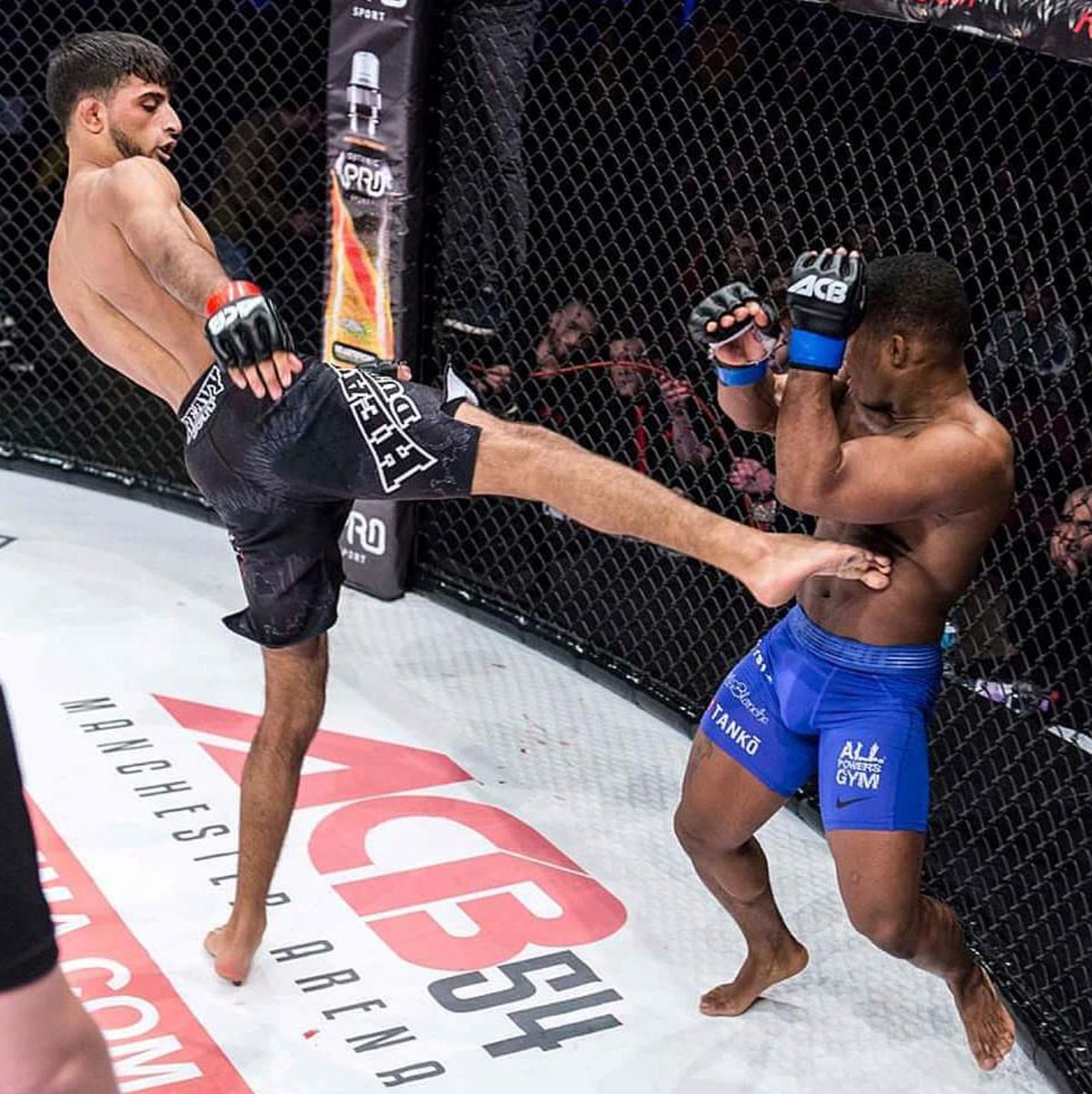 _HDSport's tweet photo. Shoaib Yousaf action shot from his win at #ACBManchester Wearing HD Sport - #TheAssassin https://t.co/x77FAF2Sir