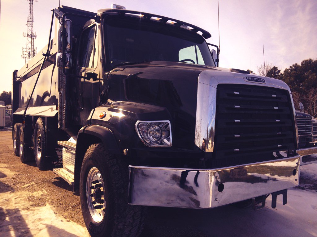 FreightlinerCTC's tweet image. We have a new 2018 #Freightliner #114SD #Triaxle #dumptruck available in new stock. #DD13 #AllisonAuto Call Alex!