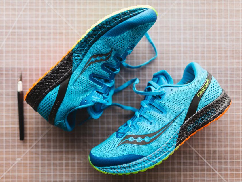 runnea_com's tweet photo. Saucony Freedom ISO: un paseo por ls nubes https://t.co/SowUyhjhCh vía @runnea_com #running #correr #saucony @SauconyMx https://t.co/ZFh9oSsHM2
