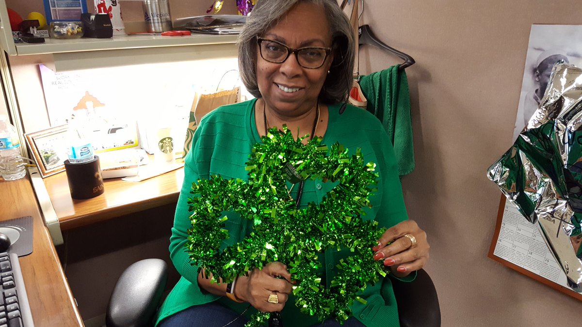 bhamitsmagic's tweet photo. The luck of the Irish is with us on #stpattysday #StPatricksDay #lifeatatt https://t.co/8Da7VMNmQa