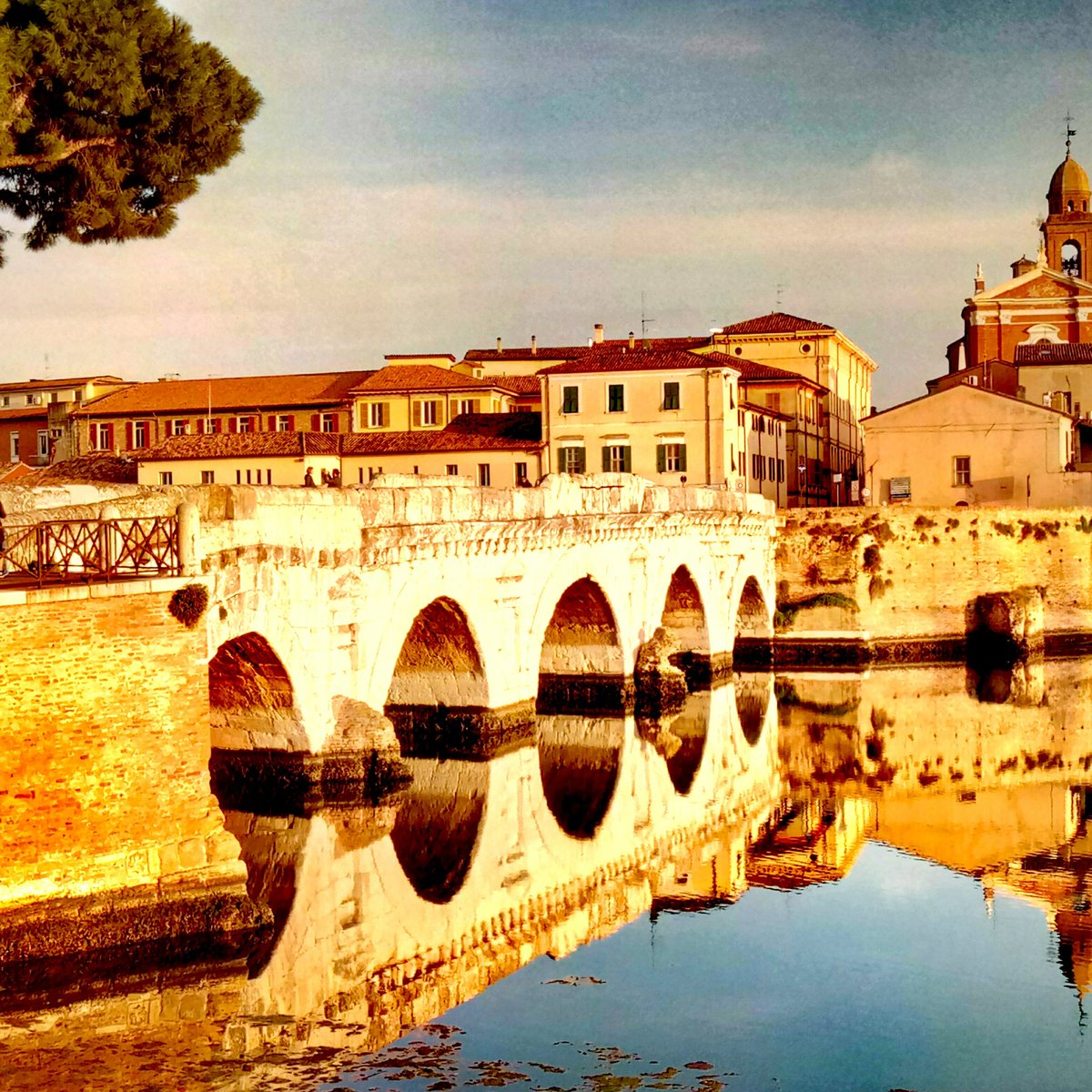 Rimini.Italy. Ponte Tiberio. I secolo. @Biagio960 @NicolodiDaria @RobRe62 @CleliaMussari @diomedes66 @lackyliu @PatriziaRametta @LIGAWAB