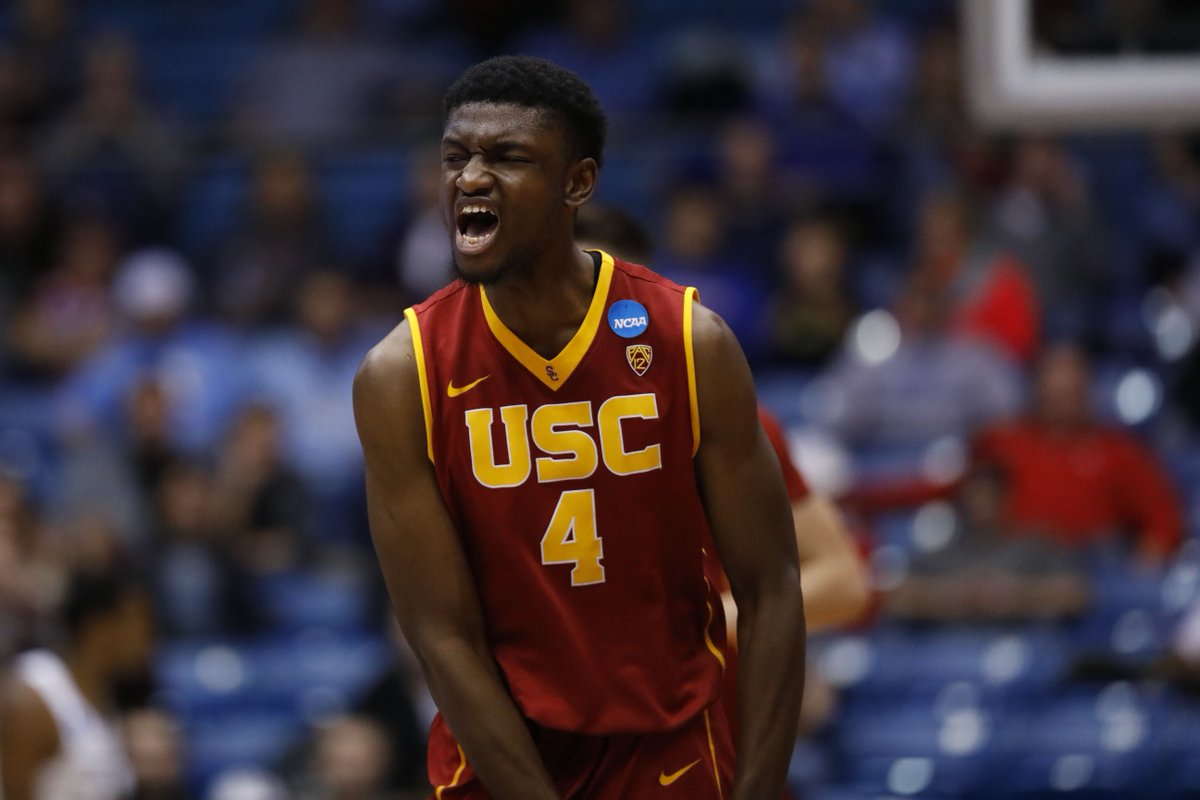 ReignofTroy's tweet photo. 17 unanswered points.
17-point comeback.
17-game winning streak prevented.

So far so good in 2017 for #USC. https://t.co/X9m9EXWmOx