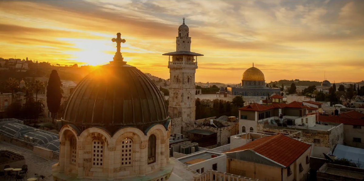 GreatPictures's tweet photo. It's an of oldest cities in the world, also known as The Holy City. Jerusalem! https://t.co/8jqyIKtuZc