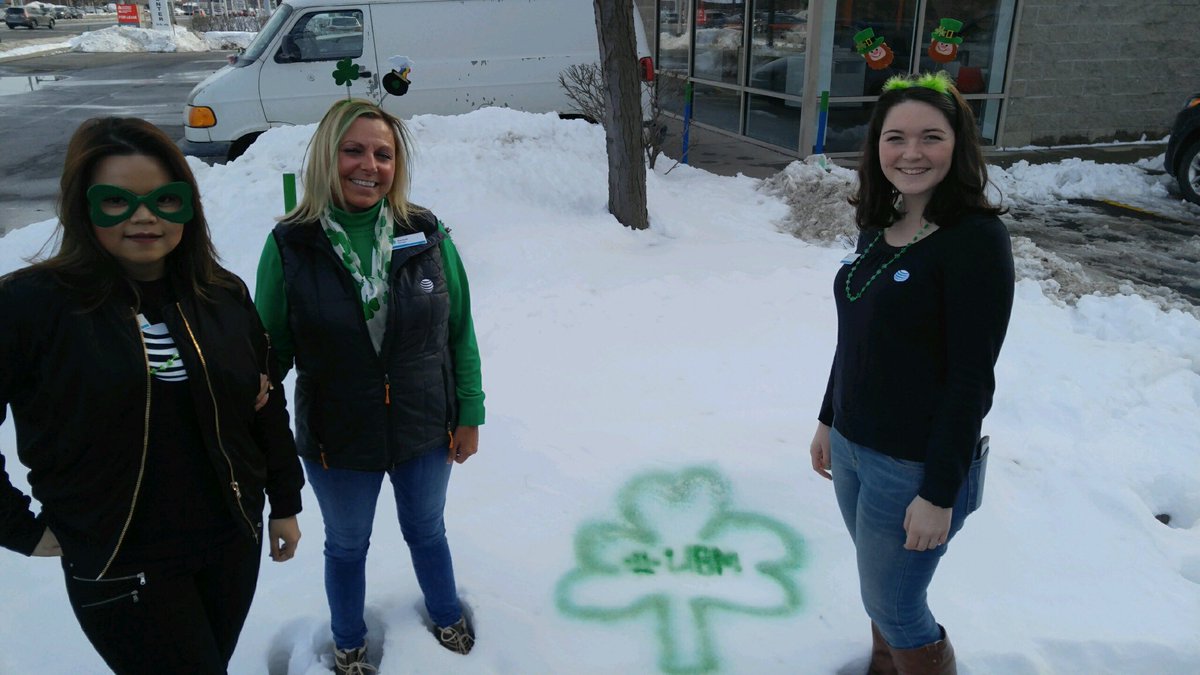 The reps at Tonawanda having a blast <a href="/DarleneBroadbe1/">Darlene Broadbent</a>  expense lol <a href="/marcellobenny/">Benjamin Marcello</a> @afacklerlictus <a href="/shasriq/">Shariq Jamal</a> #UBM #NYNJ #lifeatatt #NYNJ