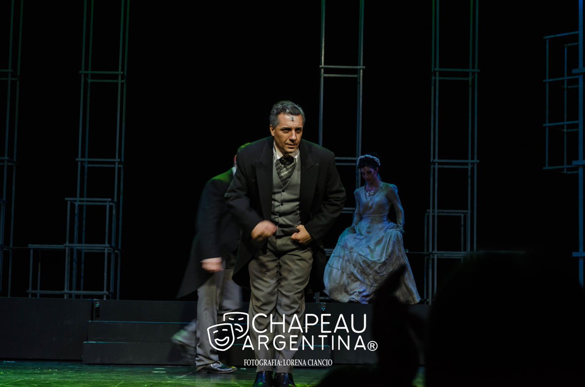 ChapeauOk's tweet photo. #Fotos @Jekyll_Hyde_Arg x @lorluli para @ChapeauOk-> https://t.co/fZ9UWSnMAV #UltimaSemanas @TeatroMetCiti https://t.co/Z7pdxDSASJ