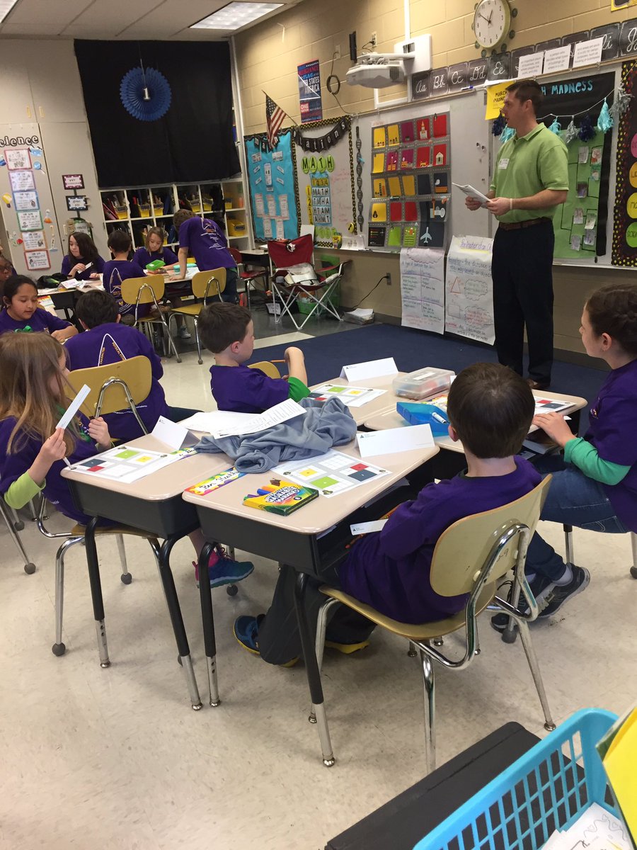 BluffParkElem's tweet photo. Junior Achievement in @jdolihite1 class! #bluffparkpanthers #destinationlearning2017 https://t.co/w83tecmMZB