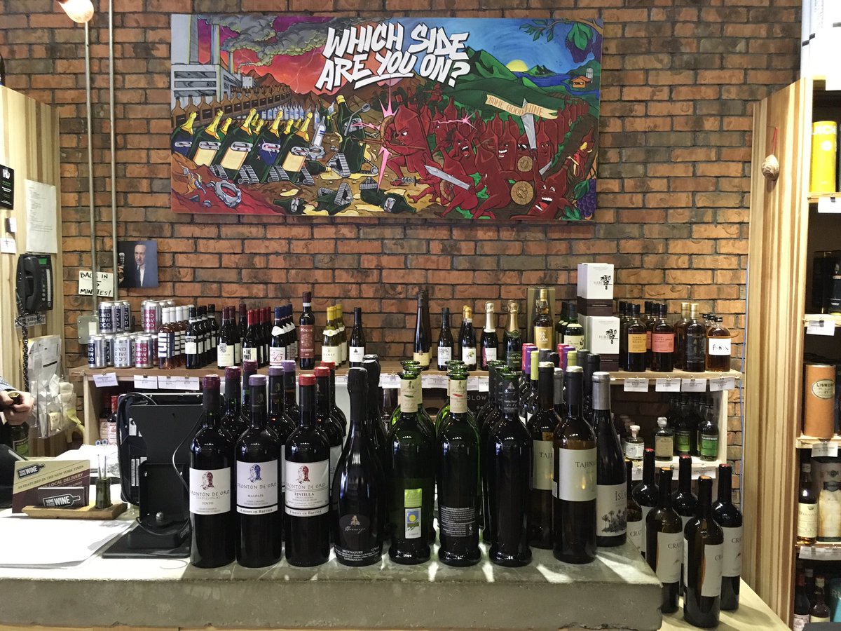 CanaryWineDOP's tweet photo. Nuevo tasting de los #CanaryWine 🍷en Manhattan en Some Good Wine #CanaryWineUSA 🇺🇸 https://t.co/bnMGIilnxo