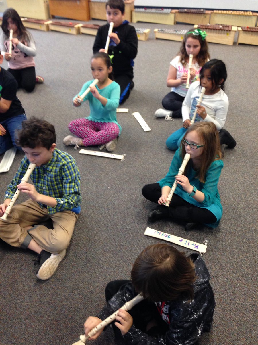 pattieesmusic's tweet photo. Pure joy in 3rd grade this week! #weloverecorders #bestdayever #pattiepanthers https://t.co/nKoatxQpeg