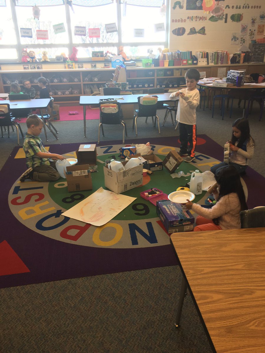MrsPennock's tweet photo. Kindergarten collaboratively worked together to plan and create their leprechaun traps for St. Patrick's Day. https://t.co/OwZ57wZLNs
