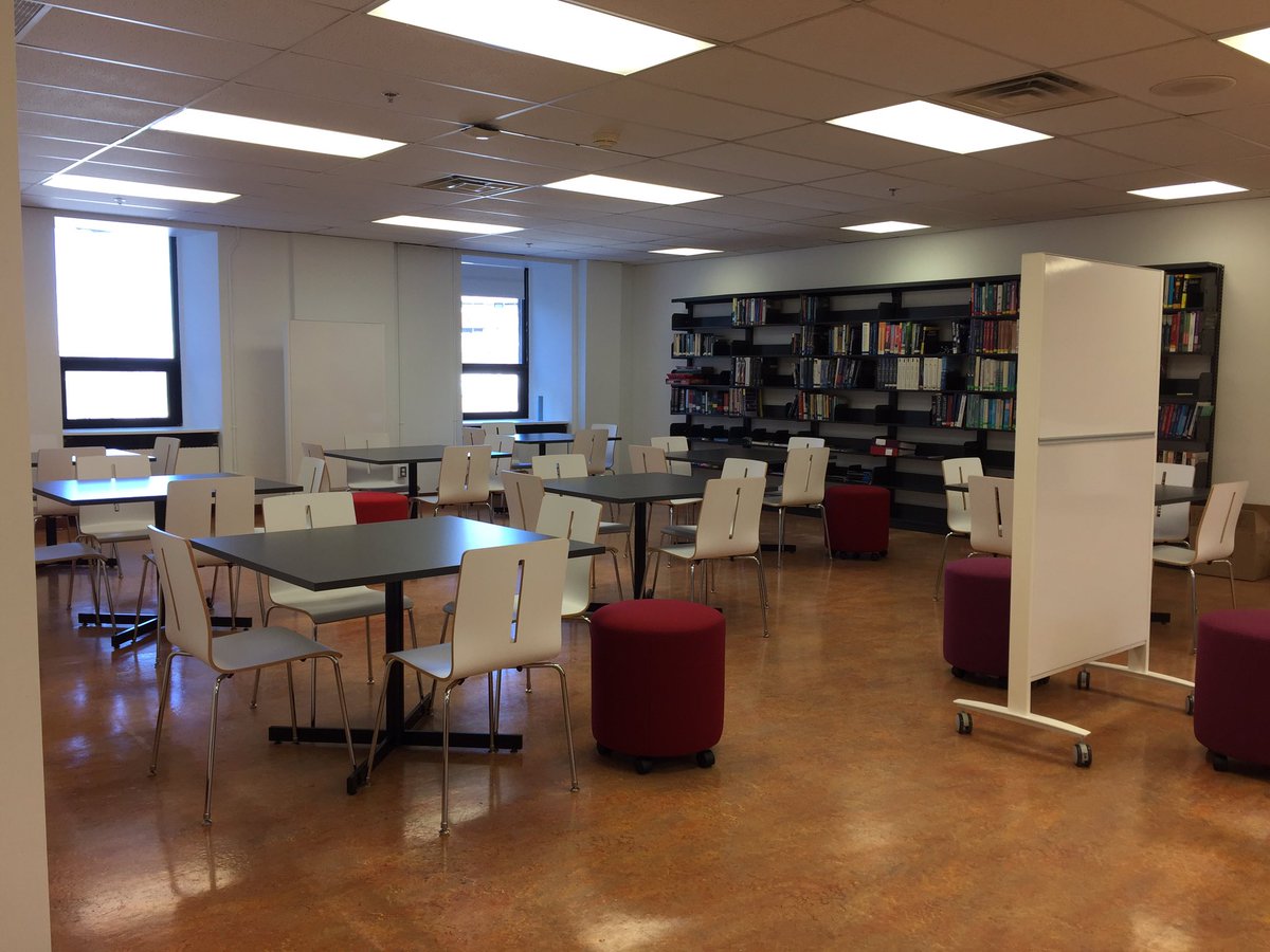 VanierSTEM's tweet image. We are open to students as of Monday! Visit our new space in D301 #vanierlearningcommons