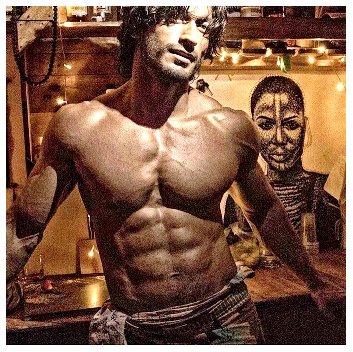 SSMusicTweet's tweet photo. The Handsome Hunk @VidyutJammwal !! https://t.co/HlLEI8Eqhm