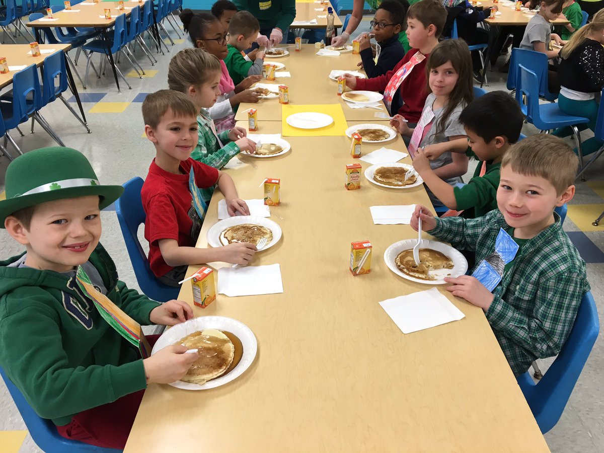 wiardl's tweet photo. That time of year again to celebrate goals and eat pancakes! @RoyalManorgjps https://t.co/JULUKiNeJW