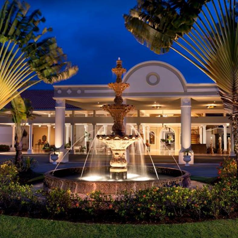 MeliaCocoBeach's tweet photo. Hello Weekend! Visit us and create your own #InspiredByRed moments. #GMExperience #GranMeliáPuertoRico https://t.co/mvomgg2vhS