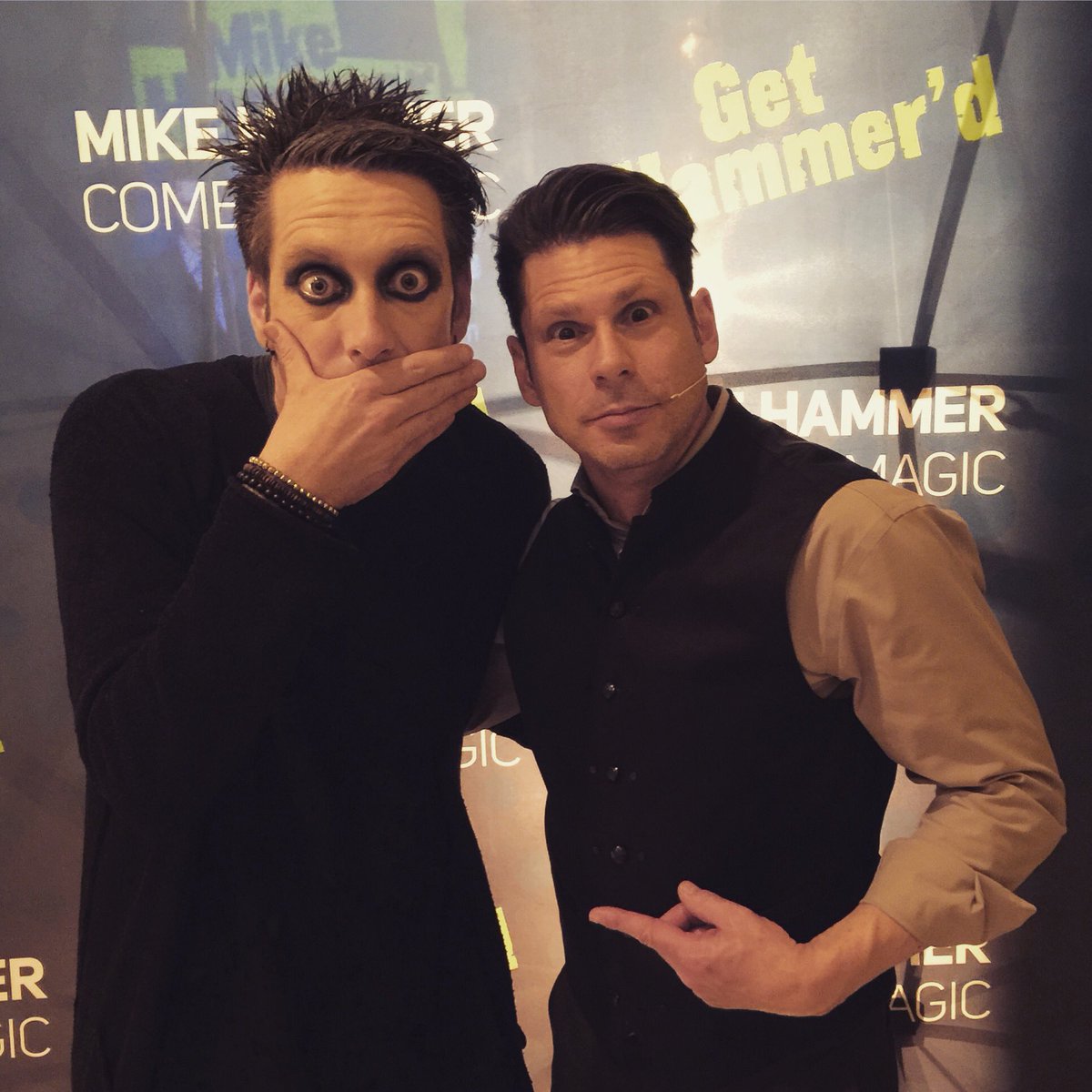 Glad to see @TapeFaceBoy at my show last night. @4QueensLV @FSELV @FREMONTSTREETLV bit.ly/2mzTGP6