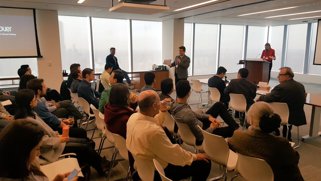 Co-founder of @kineticcafe Chris Carder kicking off the #SchulichStartUpNight