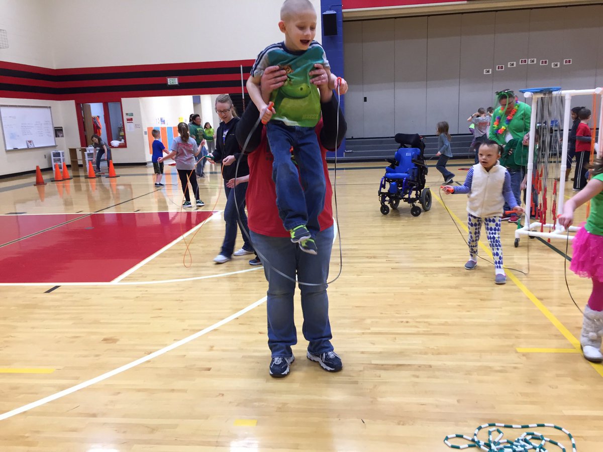PE__Irish's tweet photo. Mrs. Sheets' class in action in BHES PE Jump Rope for Heart! #bhesbestyearyet https://t.co/11LkT6QnE0