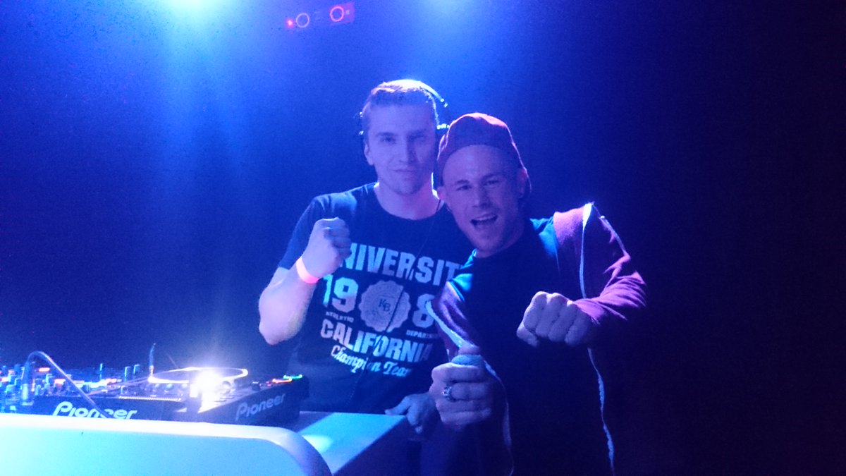 legiodj's tweet photo. Legio & MC The Hunter @ Project Raw! #legio #mcthehunter #hardstyle #projectraw https://t.co/b25k5Tbgpy