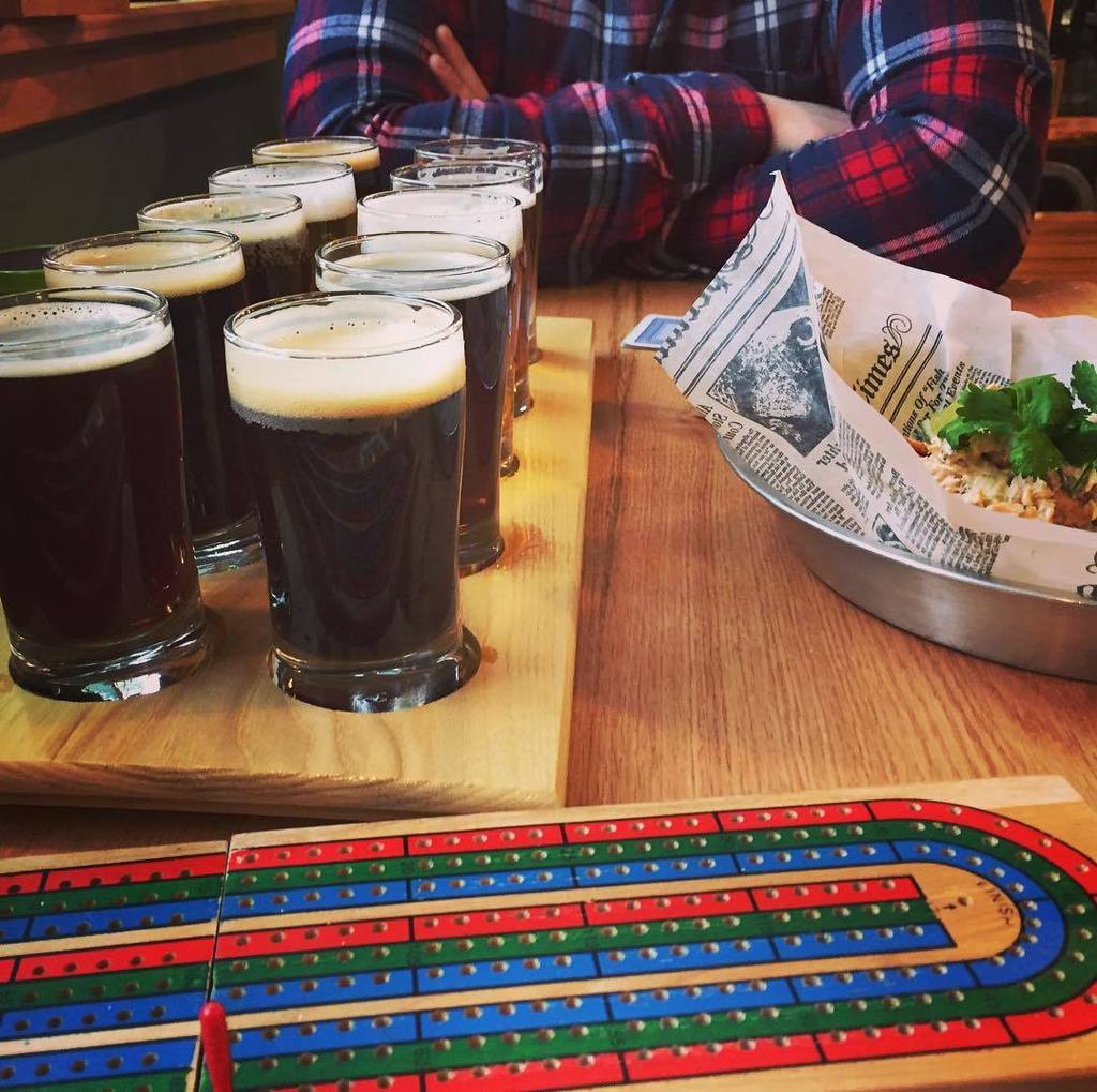 Bemidji Brewing. Matt is teaching me how to play cribbage. A flight of 10 is too much for … ift.tt/2mcmqSG