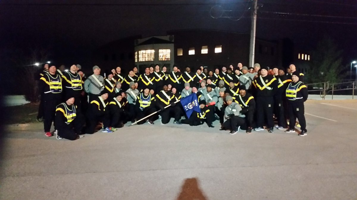 79RSLC's tweet photo. Great Commandant Run this morning with 79R SLC class 006/508/509/510-17 #FUTUREOFUSAREC #79RNCOA #Myrmidonnation @CSM_Multunas @Clarion_Army https://t.co/RtocUeXUyq