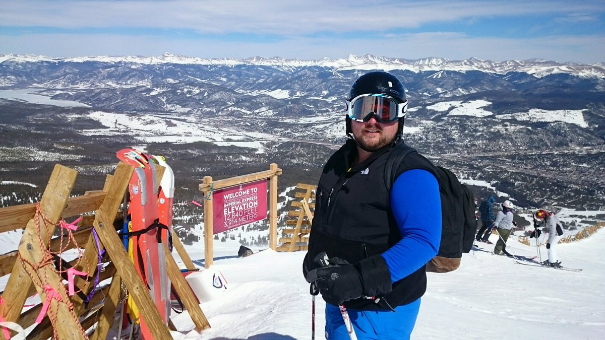 drjonnyuncmd's tweet photo. Not a bad week of spring skiing on @breckenridgemtn #breckspringfever https://t.co/oYv4FWH0er