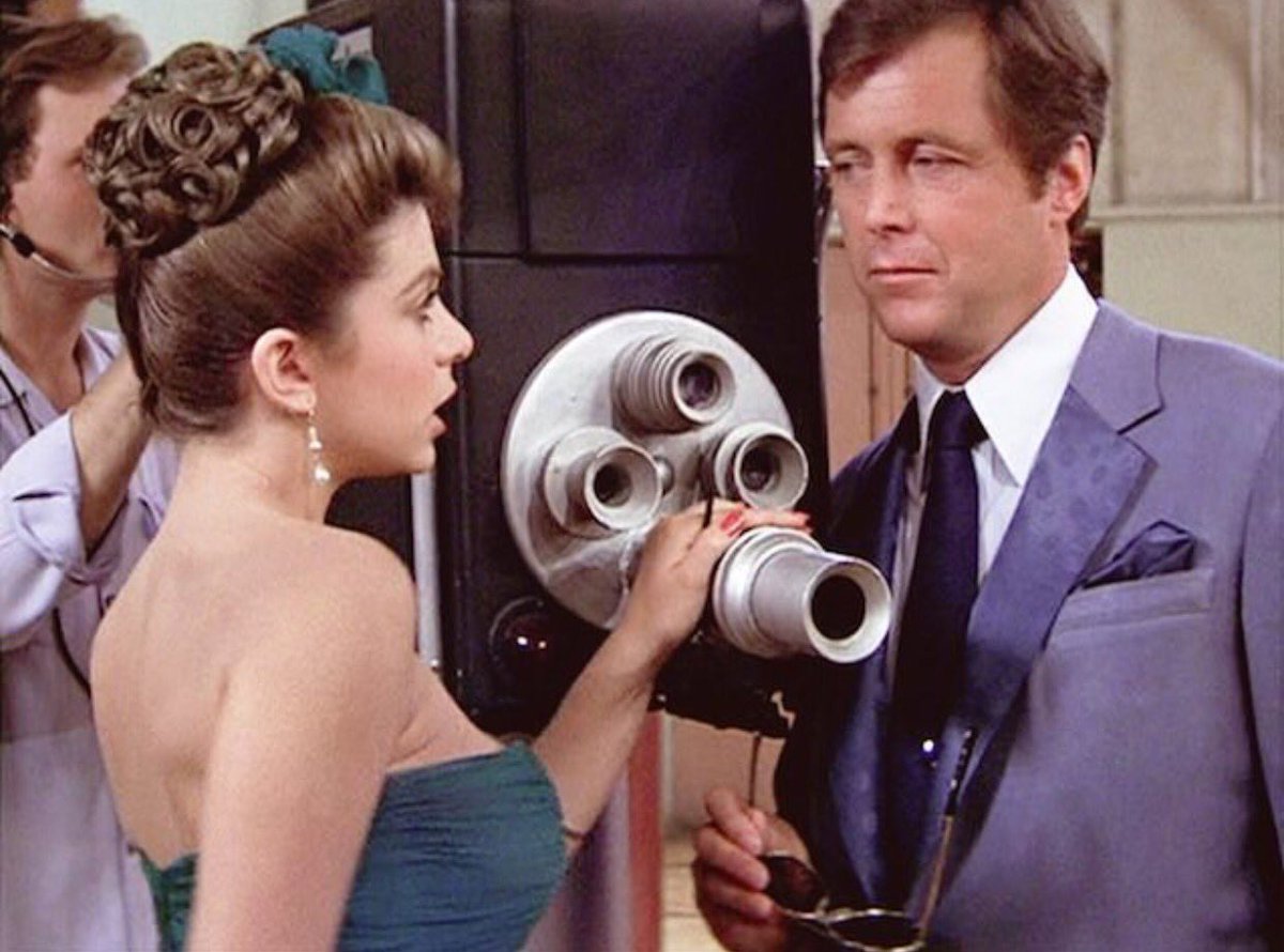 || It would be awesome if someone would make a Vince Fontaine acc!