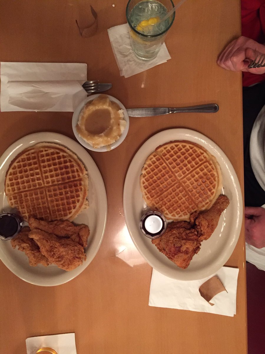 Jfinn75's tweet photo. @FoodNetwork Ham and cabbage doesn't have anything on chicken and waffles from @EatSams ☘️#st.paddysday https://t.co/qGKZA00o0V