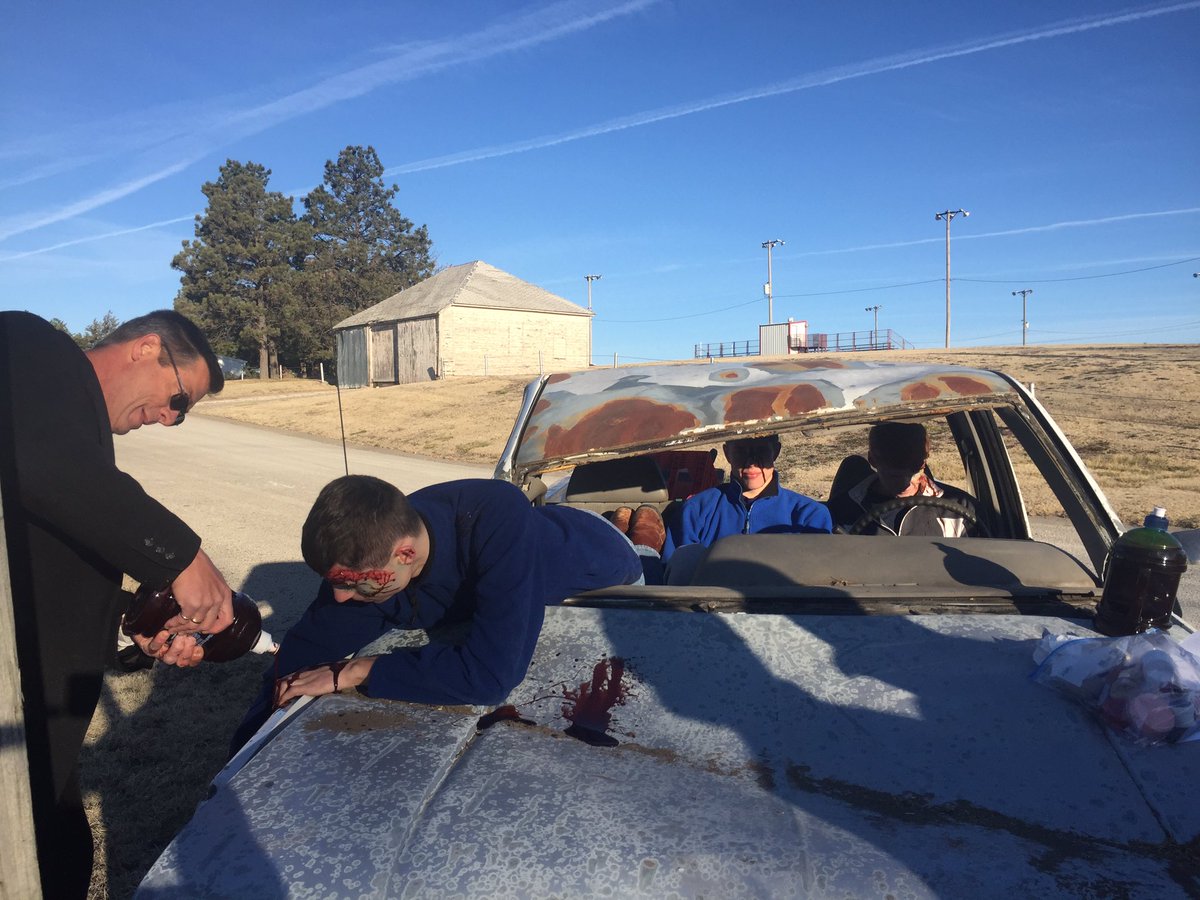 TrooperTodKHP's tweet photo. The #MockFatality at Natoma went well today and I had a good time with the awesome kids. Their parents did good! ππΌ https://t.co/Gena93JeNd