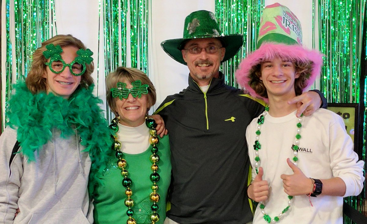 ClubhouseBoro's tweet photo. Irish Ducks!
@ClubhouseSboro The Clubhouse
#GREEN #St. Patrick's Day #WhereFUNisDone https://t.co/IfVQXndo6N