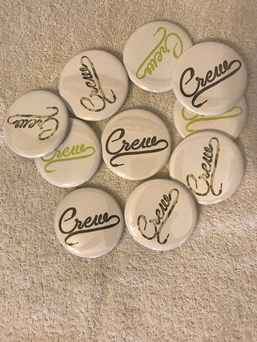 CrewClothingCo's tweet image. CREW buttons now available for $5! Available in black, volt, and camo! #supportthewave #femalefashion #malefashion #chicagofashion #CREW