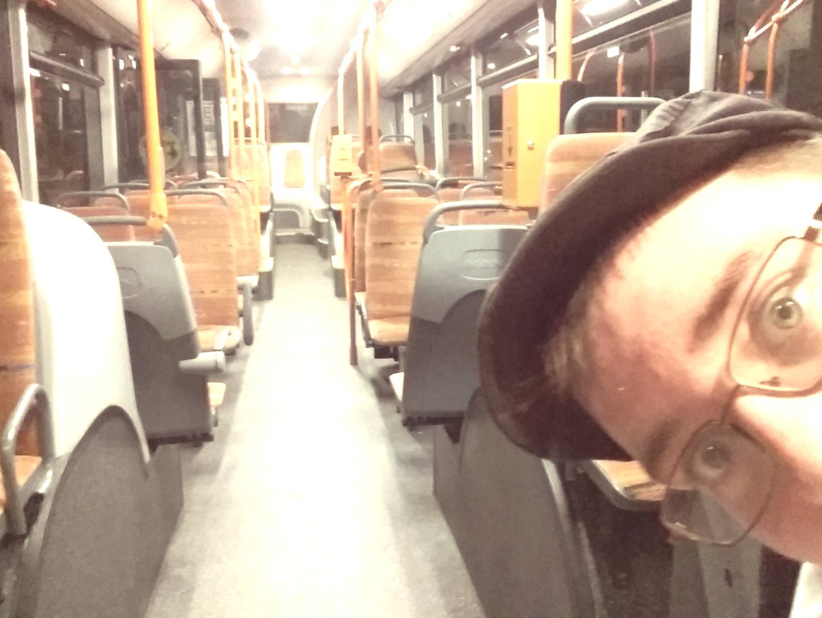 SillesBus's tweet photo. Eine Runde noch und dann ist Urlaub, Sie Ficker! https://t.co/5n2ujqQhIO