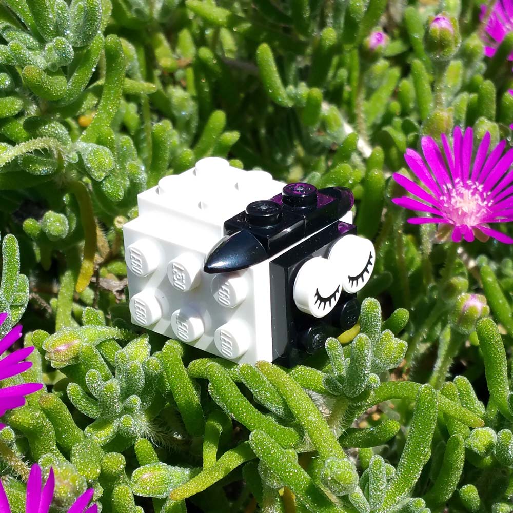 MariannAsanuma's tweet photo. Just in time for Easter Sheep & Bunny Kits now available at https://t.co/7zxOeF1Z2W #LEGO #Easter #bunnies #sheep #modelbuildingsecrets https://t.co/gcSEuxrvUR