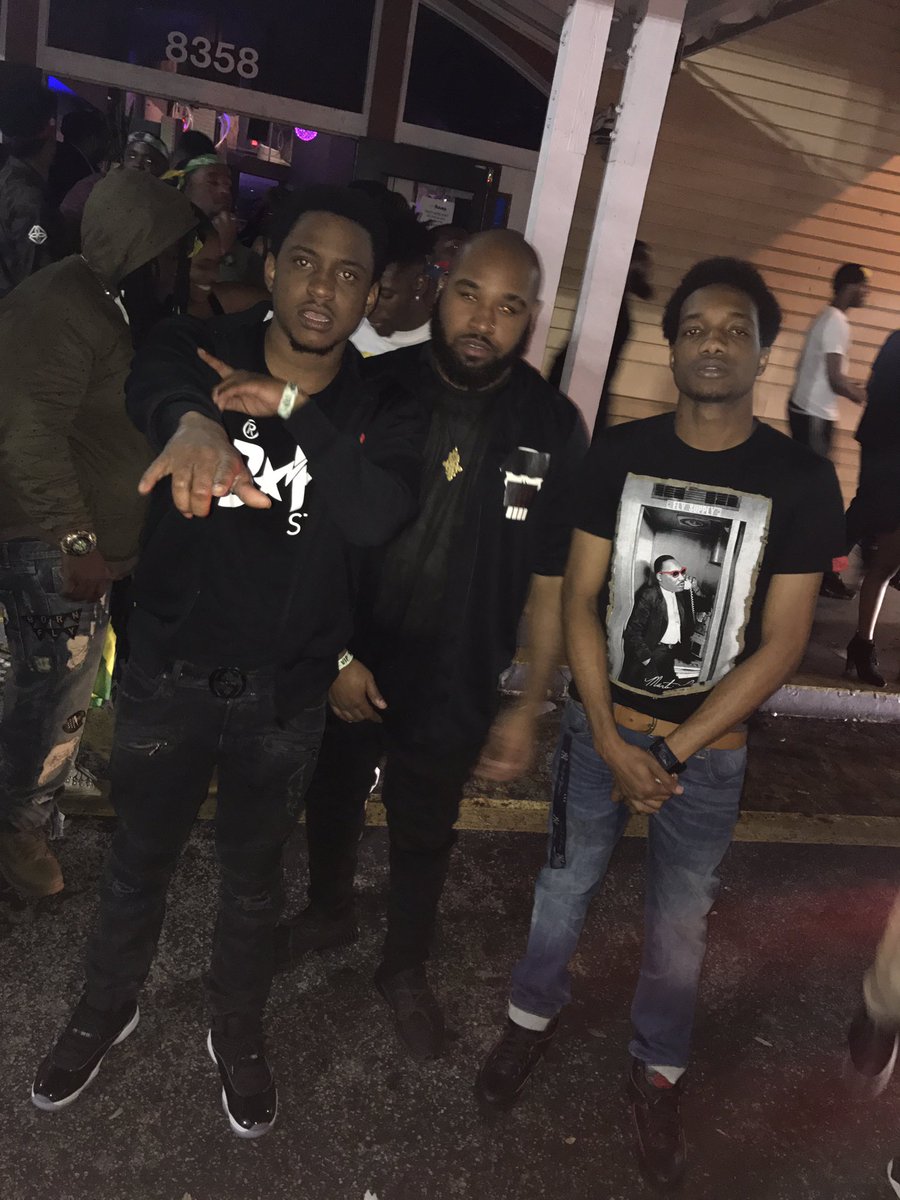 DatNiggaDreww's tweet photo. Love and loyalty the only things I put my faith in
#collisionmiami https://t.co/SbpT4kpu2C