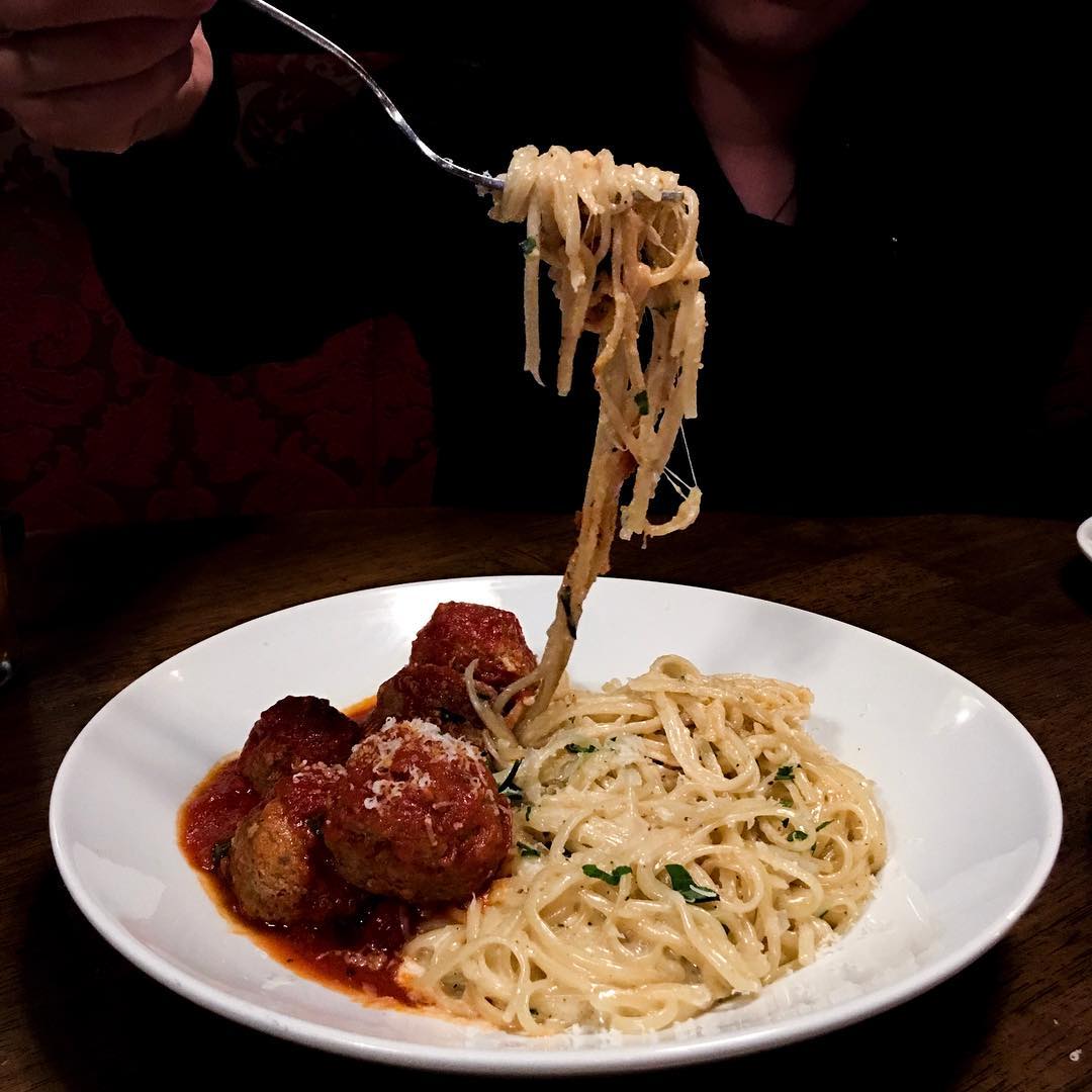 CottoEnoteca's tweet photo. That twirl though ๐๐๐ #fettucine #meatballs #nospoonneeded #yvreats #yvrfoodies #burnabyeats #burnabyfoodies ๐ท: @vancouvercleaneats https://t.co/0Lpe1RY0tU