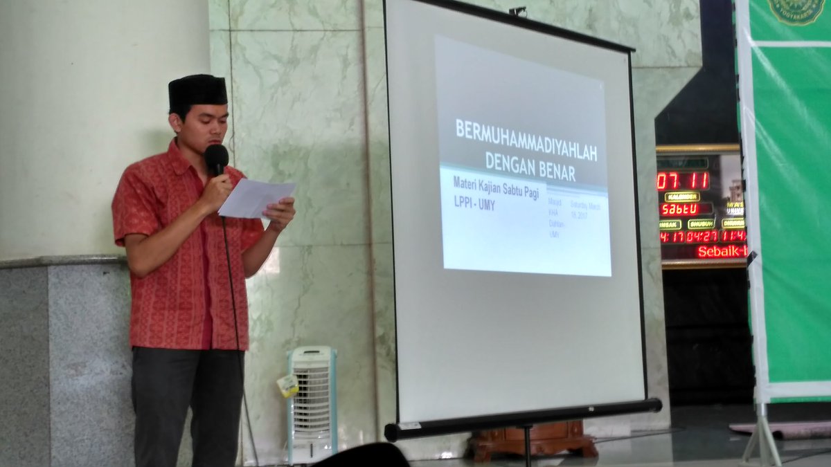 Kajian Sabtu Pagi ini (18/03/17) bersama Ust.Drs.H. Mukhlis Harianto, M.Ag (Dosen Fakultas Agama Islam UMY) <a href="/UMYogya/">UMY</a>