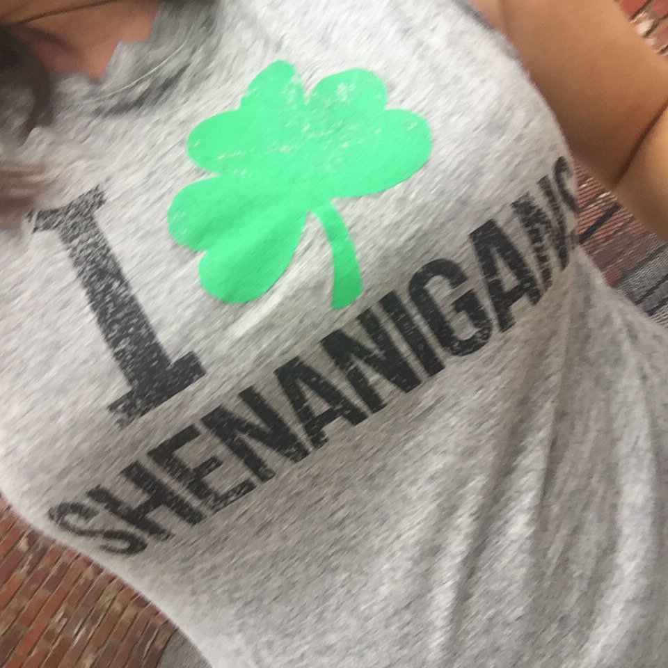 BethPopebp's tweet photo. Happy St Patricks Day! I don't think I'm Irish, but who likes to be pinched! Ouch https://t.co/wPm5ugHTkn