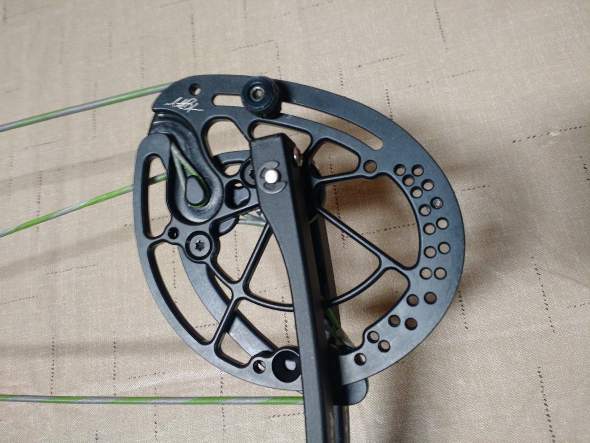 ElkHuntingTips's tweet image. $395 shipped: Used Moxey Antigen w/ New Limbs, String, 28&quot; DL (adjustable by mods), 70# DW. Tuned. 70# 32&quot; axle to axle. 8&quot; BH 406-431-0876