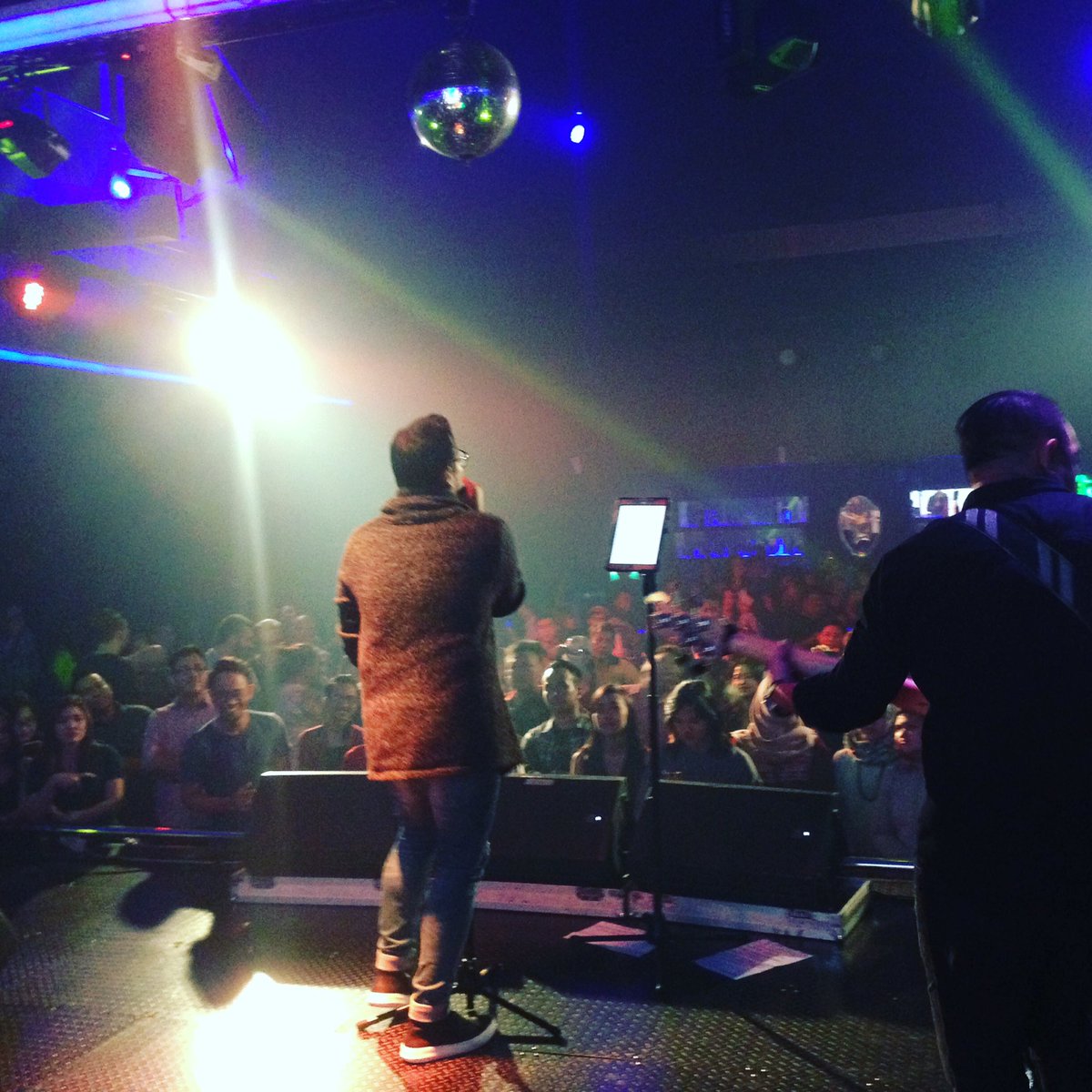 Pagiiii, Mimin masih blm bs move on neh dr shownya abang <a href="/sammy0809SmrgkR/">sammy simorangkir</a> tadi malam di <a href="/EPlazaSMG/">E-Plaza</a>