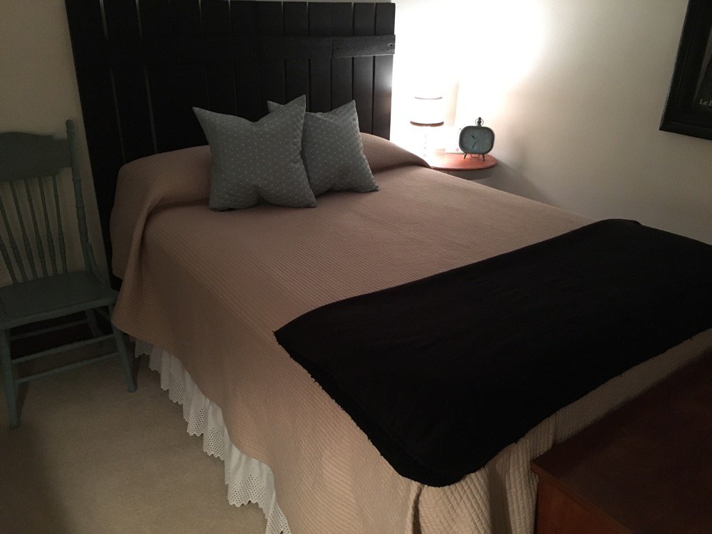 DesselH's tweet image. Comfy cozy bedrooms await your stay!