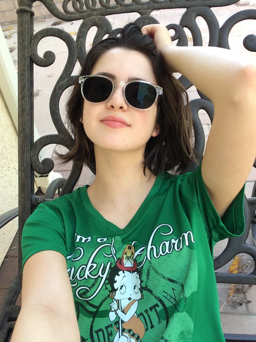 lauramarano's tweet photo. Celebrating St. Patrick's Day with my girl Betty Boop https://t.co/sLNVTrI2lI