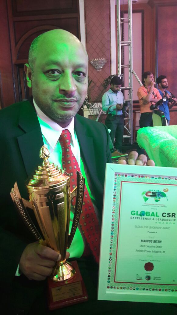 API_Energy's tweet photo. API CEO receiving #GlobalCSR Award #Ethiopia #renewableenergy  #Sustainability #jatropha #Uganda #renewables https://t.co/gUI9E5rZej