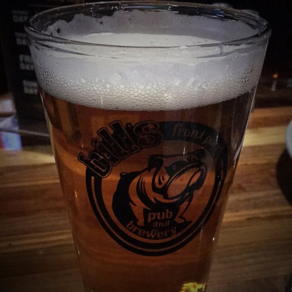 Aangryla's tweet photo. Happy St. Patrick's day!!! 🍀🌈💰🇮🇪 #saintpatricksday #luckoftheirish #greenorgetpinch #... #billsfrontporch @getStealz https://t.co/pT6LTZouRV